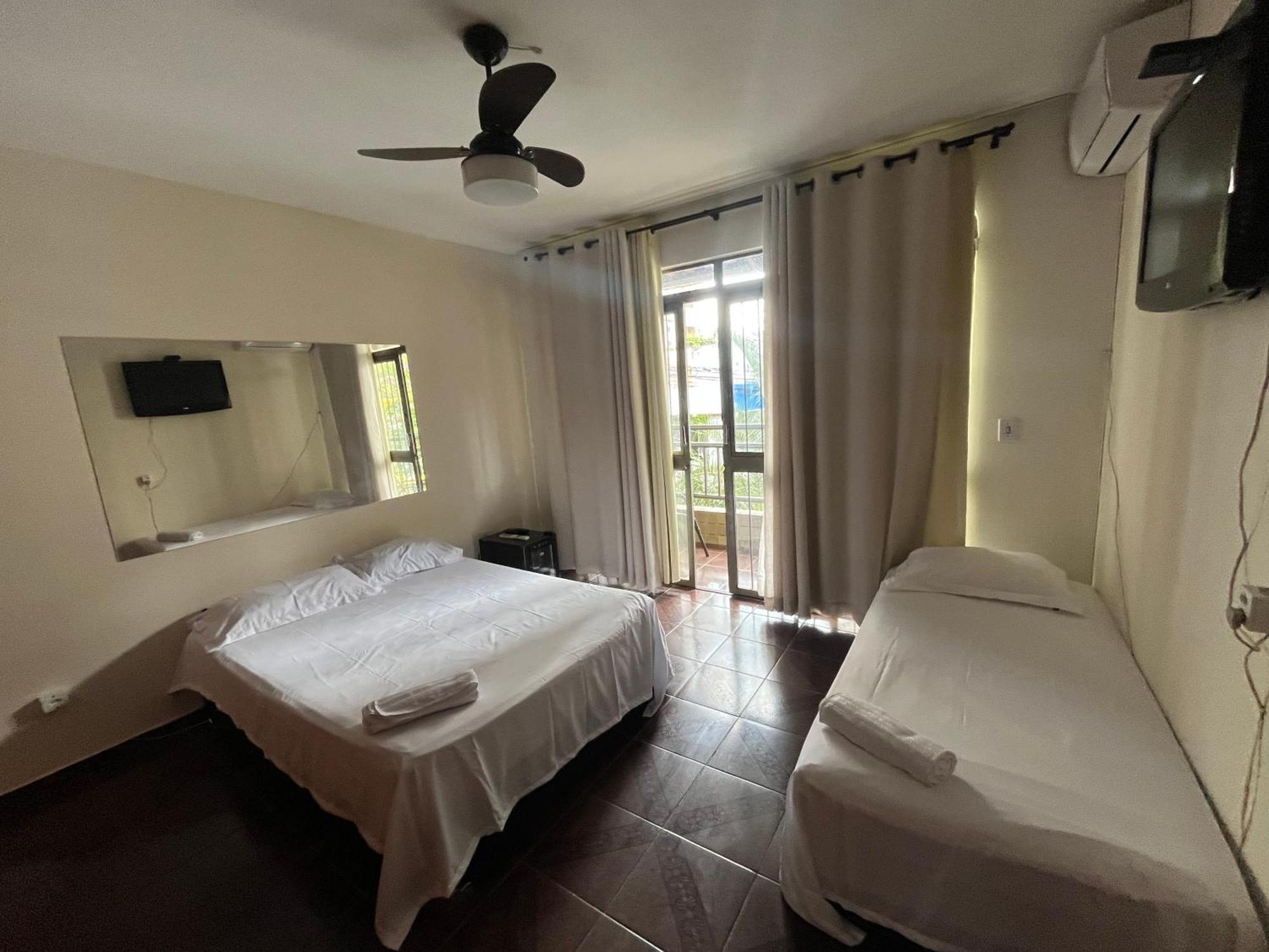 Casa Quintal Bueno! 5 Quartos Com Ar Split E Internet Ultra! Perto Do Melhor De Goiania! Marista Parques Areiao E Vaca Brava Hospital Premium Mater Dei Blue Fit Perdomo Goiania Shopping! Exteriér fotografie